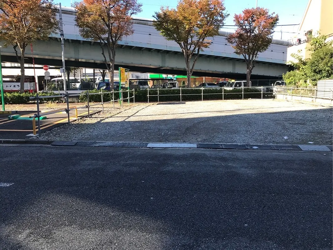 江戸川区興宮町　月極駐車場